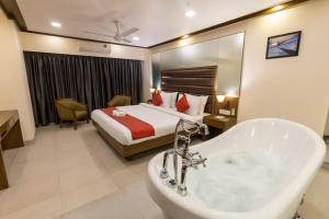 The Metropole by Keyboard Hotels客房内的一张或多张床位