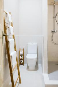 Koupelna v ubytování OttoH Charm Stay