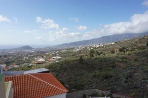 A general mountain view or a mountain view taken from the homestay