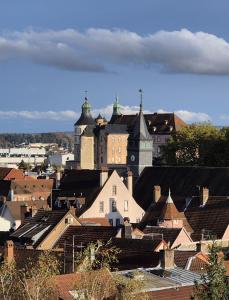 Udsigt til Montbéliard eller udsigt til byen taget fra lejligheden