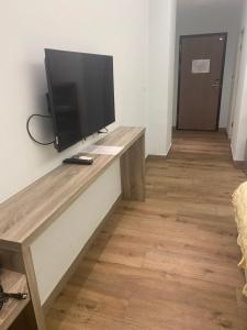 TV a/nebo společenská místnost v ubytování Shun Cheng Hotel