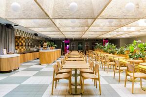 Restoran või mõni muu söögikoht majutusasutuses Hobo Helsinki