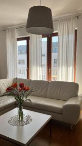Posedenie v ubytovaní Mercury two-bedroom apartment & parking