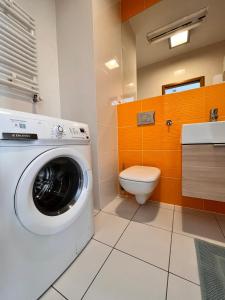 Kúpeľňa v ubytovaní Mercury two-bedroom apartment & parking