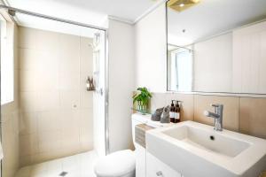 Koupelna v ubytování TWN Cairns Central Condo 1101 and 1102 + 14 fotografií