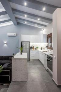 Gallery image of Palms Jacuzzi and Pool Villa in Sani Beach +40 photos