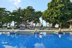 Het zwembad bij of vlak bij Mercure Resort Sanur