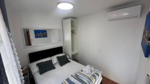Posteľ alebo postele v izbe v ubytovaní Hostel Split