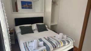 Posteľ alebo postele v izbe v ubytovaní Hostel Split