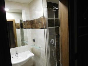 Łazienka w obiekcie Hotel Panon