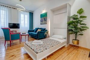 Μια τηλεόραση ή/και κέντρο ψυχαγωγίας στο Royal View Suite - Corfu Town