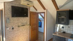 Kuchyňa alebo kuchynka v ubytovaní Hostel Split