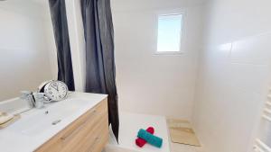 Phòng tắm tại Merlyne Beach Villa 7 +26 ảnh