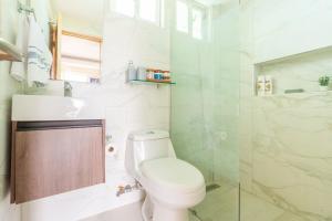 Koupelna v ubytování Elegante y versátil apartamento en Ensanche Ozama SDE