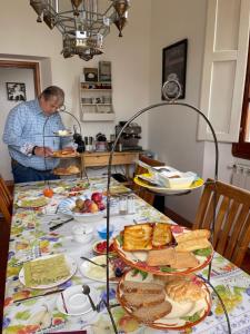 Jídlo v bed and breakfast nebo okolí