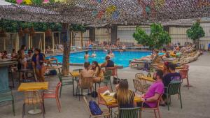イカにあるViajero Huacachina Hostelの集団