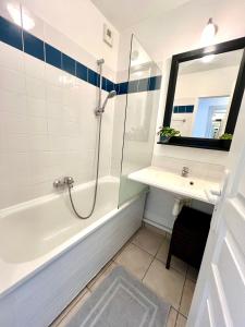 Et badeværelse på L'Estran + 48 billeder