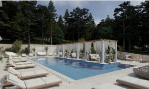 Fotografia z galérie ubytovania Hotel Antica-Seafront hotel with comfortable rooms and pool v Starom Grade