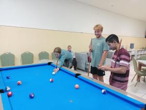 Tamu yang menginap di Chacha Homestay & Dormitory