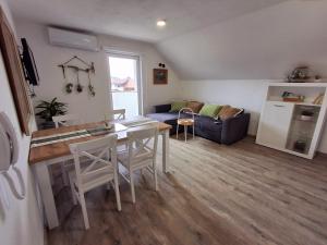 Apartment AlpiPond的休息区