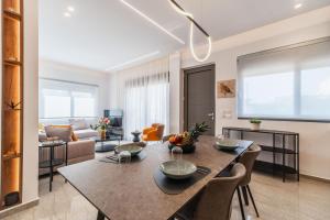 A seating area at Margiani Studio & Apartment