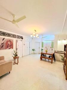 Foto dalla galleria di Gulmohar Residency, Hauz Khas New Delhi, Couple Friendly a Nuova Delhi Altre 111 foto