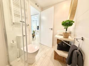 Kúpeľňa v ubytovaní Castro Holidays - Apto B Nuevo Céntrico con Garaje Gratis