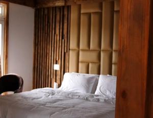 Postel nebo postele na pokoji v ubytování CEDARS Resorts - Doodhpathri Kashmir
