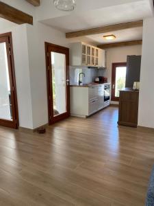 Η κουζίνα ή μικρή κουζίνα στο Villa Valeria