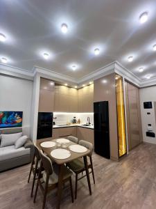 Η κουζίνα ή μικρή κουζίνα στο Sea Breeze Polo Residence