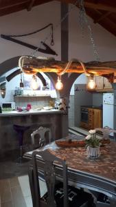 Gallery image of Lovely House in Biscoitos in Biscoitos