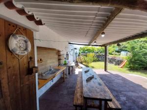 Φωτογραφία από το άλμπουμ του Lovely House in Biscoitos σε Biscoitos +17 φωτογραφίες