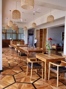 Restaurace v ubytování Coast 67 Boutique Hotel