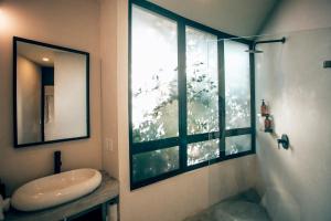 Koupelna v ubytování Jungle Boho Villa - Private Pool - Concierge 6B