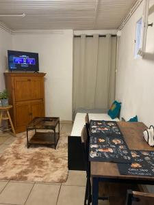 Gallery image of Miracles Apt parking gratuit in Aigues-Mortes