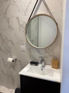 Bilik mandi di Duplex de Léane