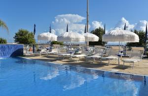 Φωτογραφία από το άλμπουμ του Damavi hotel σε San Foca +17 φωτογραφίες