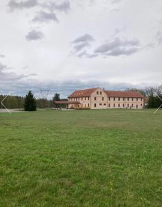 Budova, kde se aparthotel nachází