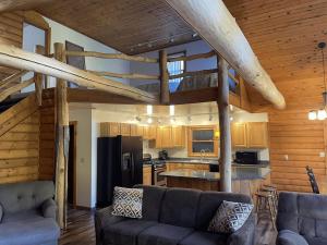 Kuchyň nebo kuchyňský kout v ubytování TB-19 Thunder Bay Resort Cabin 19