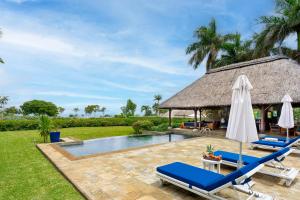 アルビオンにあるVilla Ebony -Tropical Design with Ocean Views, 5-star resortのギャラリーの写真