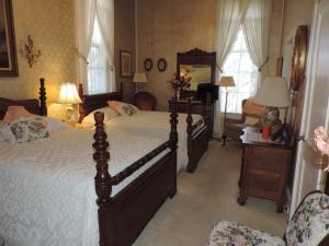 Ein Bett oder Betten in einem Zimmer der Unterkunft Franklin Terrace Bed and Breakfast