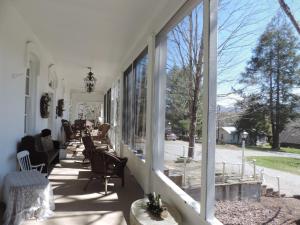 Ein Restaurant oder anderes Speiselokal in der Unterkunft Franklin Terrace Bed and Breakfast 