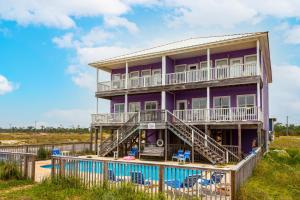 Swimmingpoolen hos eller tæt på Purple House - East