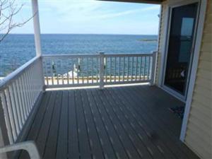Fotografie z fotogalerie ubytování Pet Friendly, Bayfront, Boat Slip Dock, Beach Badges, Wifi, Boaters Delight! Bay Front 1St Floor Duplex In Peahala Park, 1St Floor Is Really 2Nd, v destinaci Peahala Park