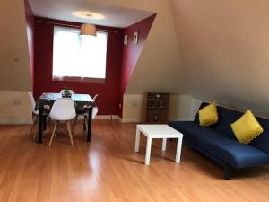 Posezení v ubytování One Bed Flat in Isleworth near Syon Lane Station