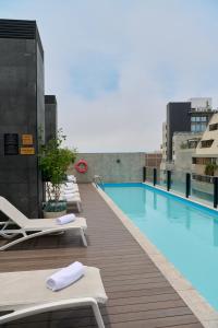 Piscina di INNSiDE by Meliá Lima Miraflores o nelle vicinanze