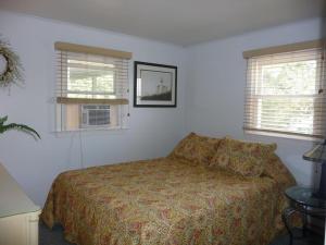 Postel nebo postele na pokoji v ubytování Ocean Block, Surf City, Duplex, Beach Badges, Wifi, Updated Kitchen, Deck,surf City Ocean Block Duplex 2Nd Fl, 10088