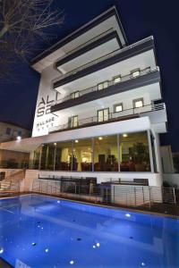 Bazén v ubytování Alisei Palace Hotel nebo v jeho okolí