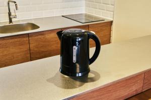 Utensilios para hacer té y café en 京成立石駅 徒歩10分 スカイツリー7分 浅草10分 最大10名 家族滞在 羽田成田空港直通