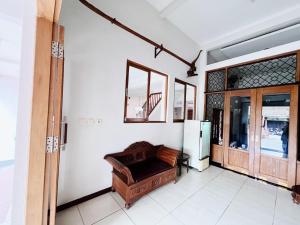 Fotografie z fotogalerie ubytování Guest House Kraton Mas v destinaci Pacitan